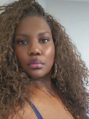 Meet your Posher, Renisha
